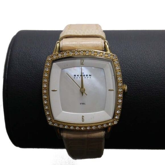 Skagen Denmark Ladies Watch, Tan Leather: New Battery, MOP Face, Stainless Steel - Picture 4 of 11